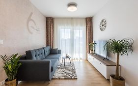 6 Islands - Holiday & Business Apartments - Free Garage Parking